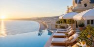 Hôtel 5 étoiles à Nice avec piscine face à la Baie des Anges